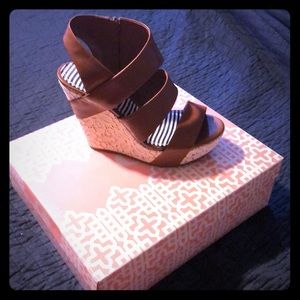 Gianni Bini Wedge